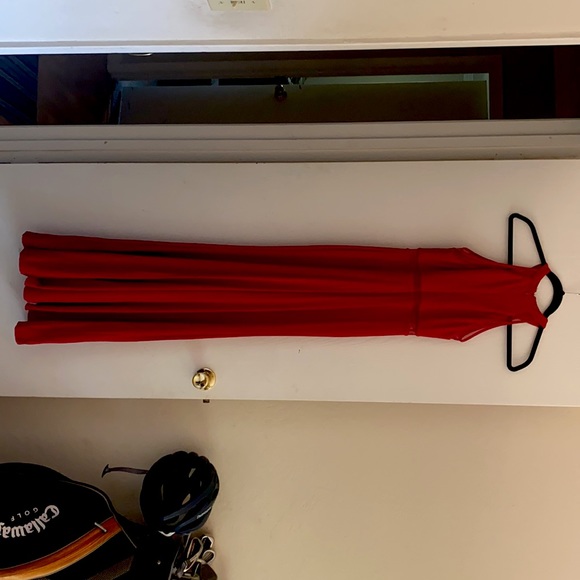 Red Morgan&Co. floor length dress, size 1/2 - Picture 2 of 2